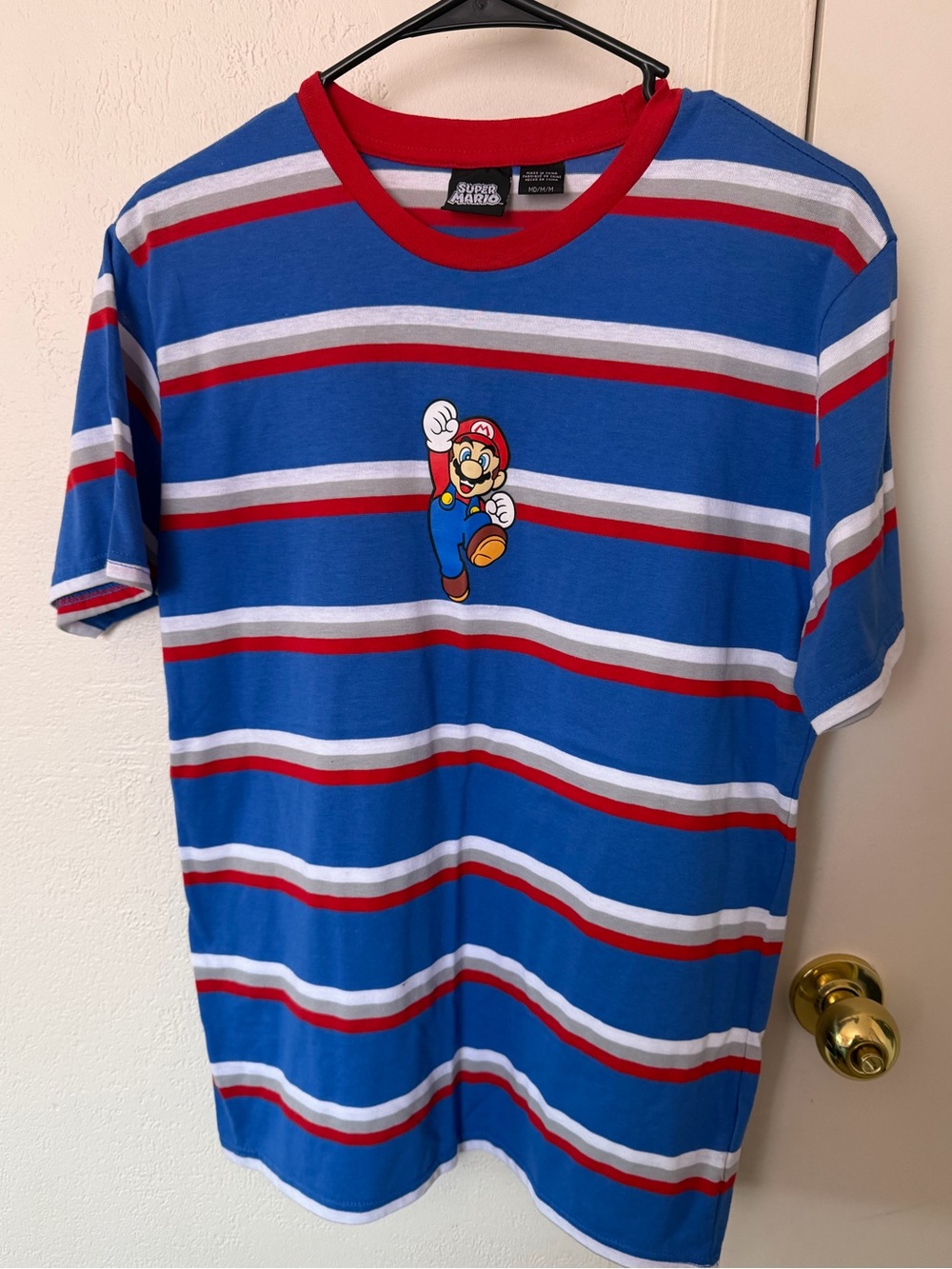 4 graphic tees